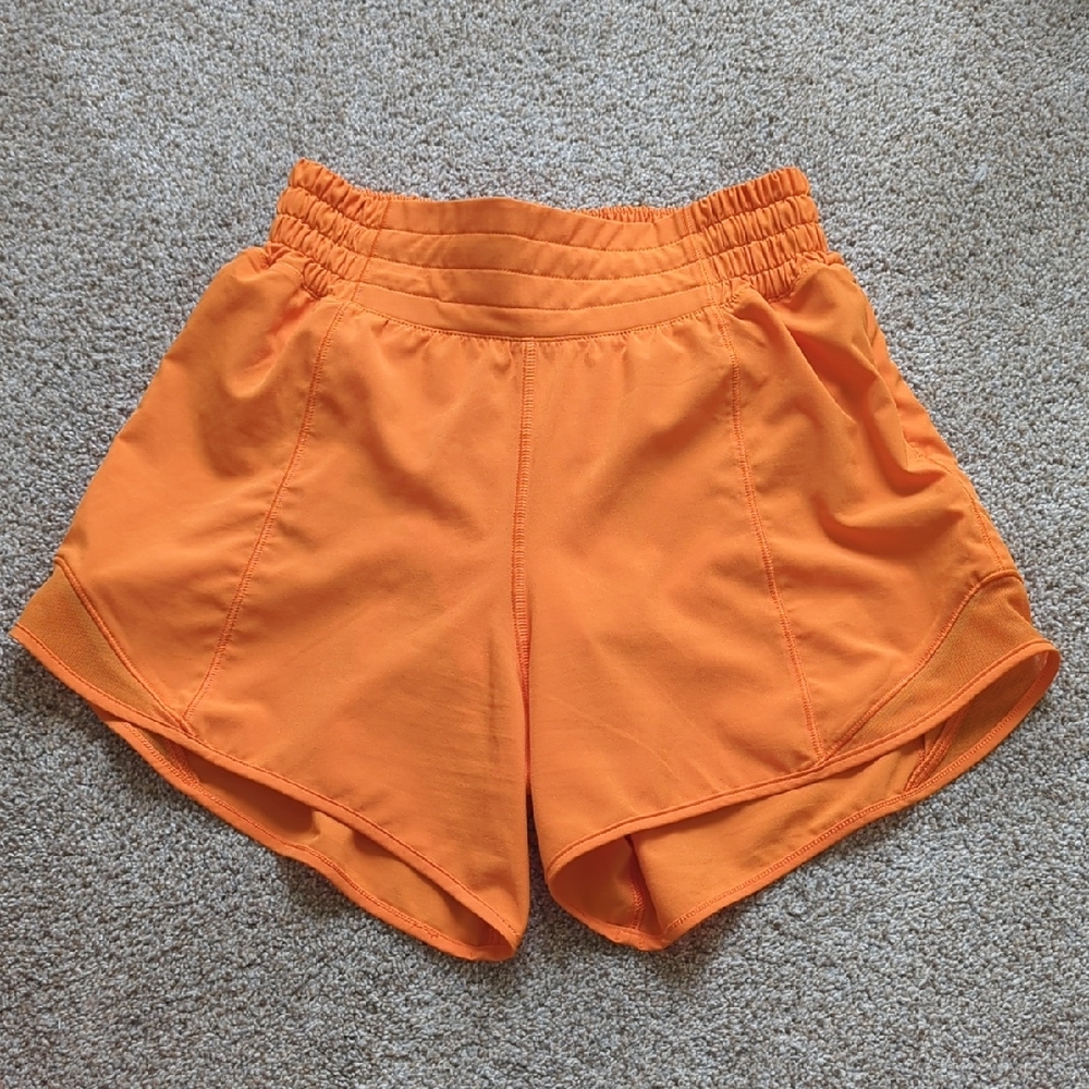 Lululemon Hotty Hot High Rise 4" Shorts Size 2
